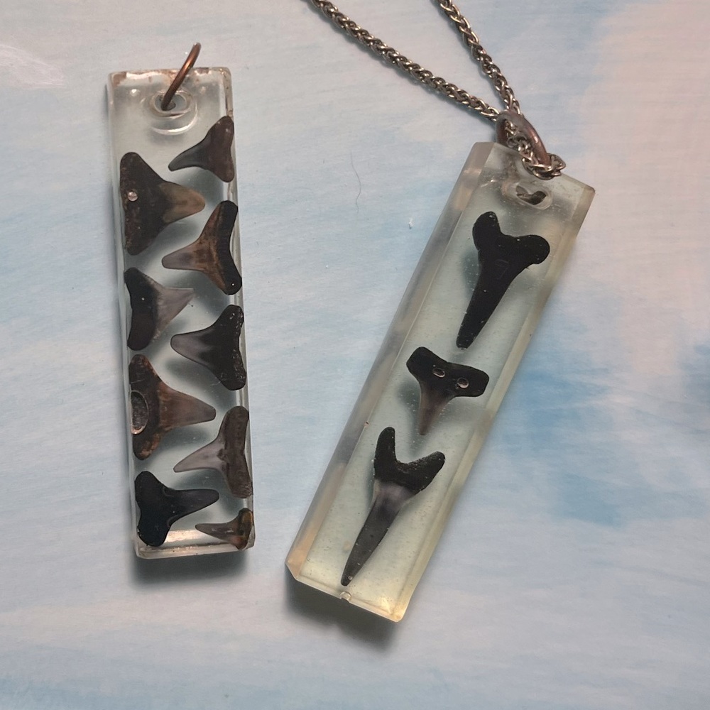 ONE OF A KIND SHARK TOOTH NECKLACE •